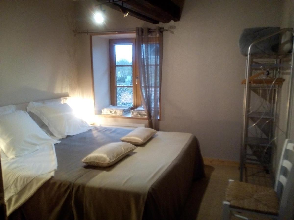 Chambres De La Porte Aux Moines Vouvant Экстерьер фото